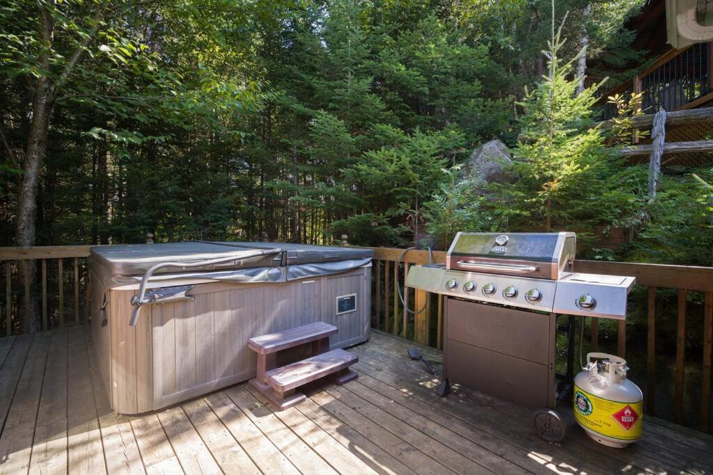 Photo of Patio Balcony in St-Adolphe-d'Howard