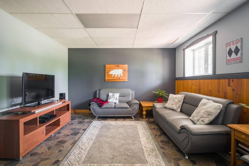 Photo of Livingroom in St-Adolphe-d'Howard