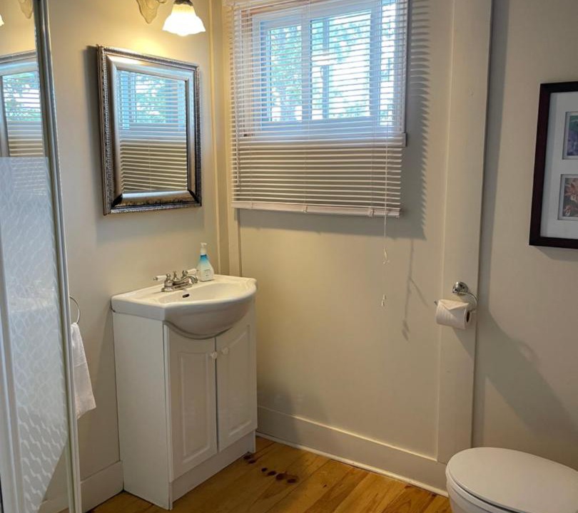 Photo of Bathroom in Perce