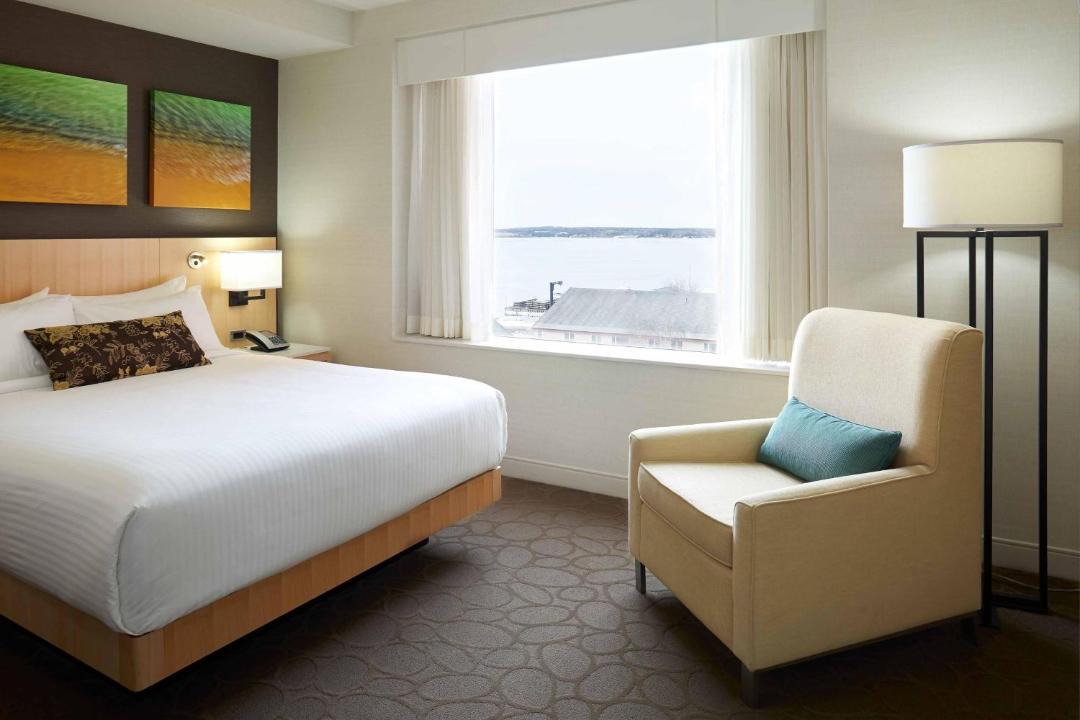 Photo of Bedroom in Queens Square