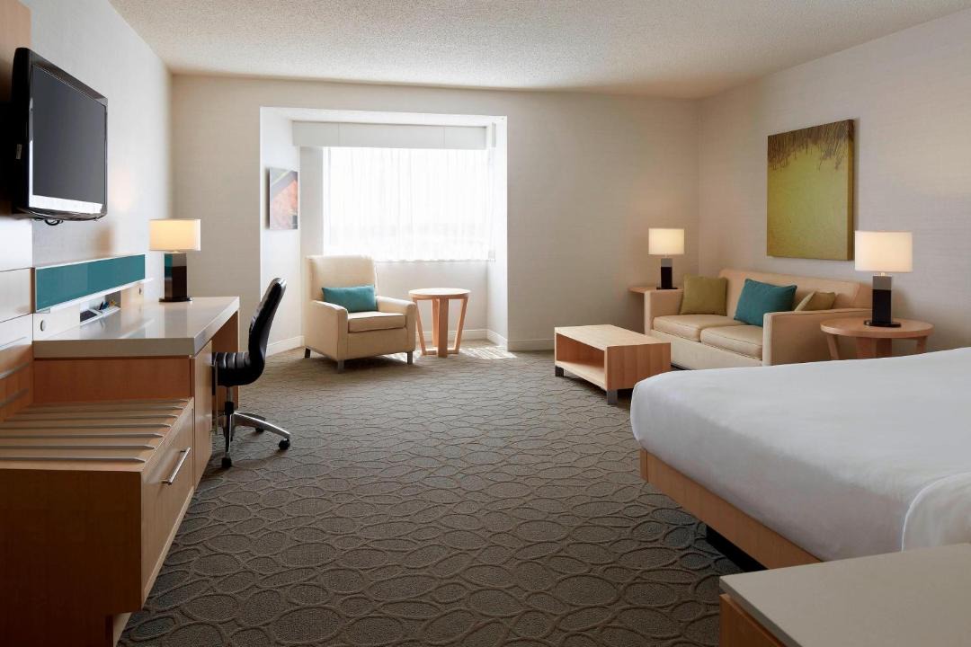 Photo of Bedroom in Queens Square
