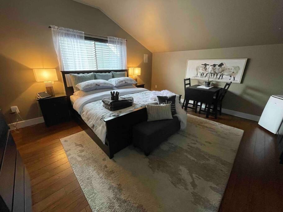 Photo of Bedroom in Gibsons