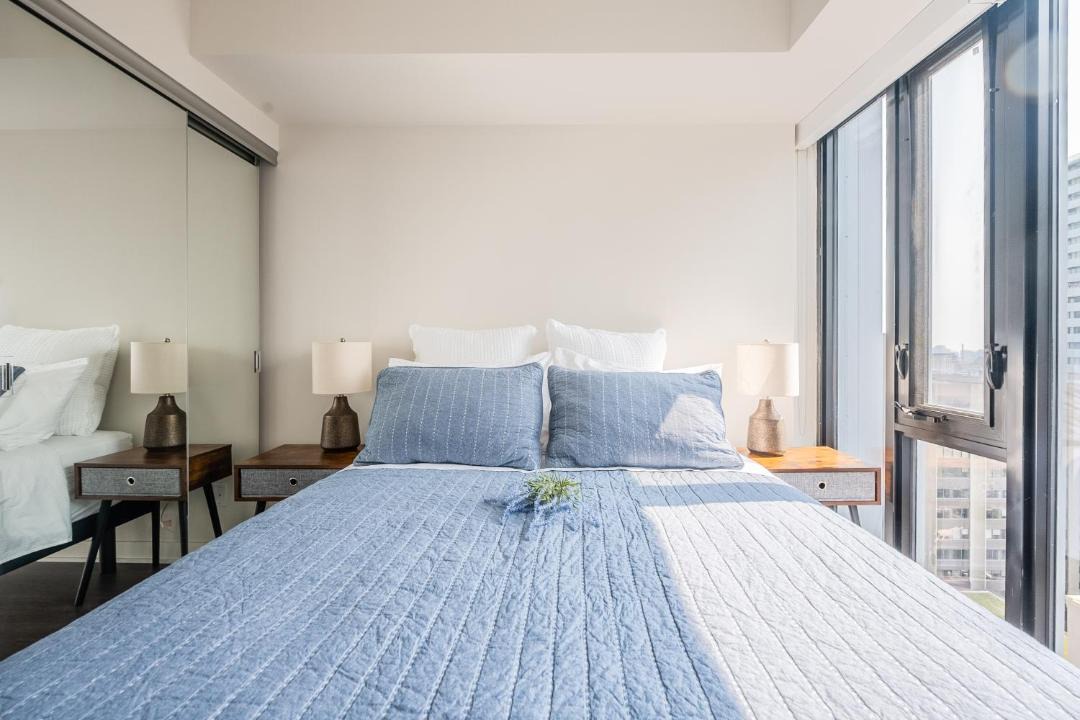 Photo of Bedroom in Bloor-Yorkville