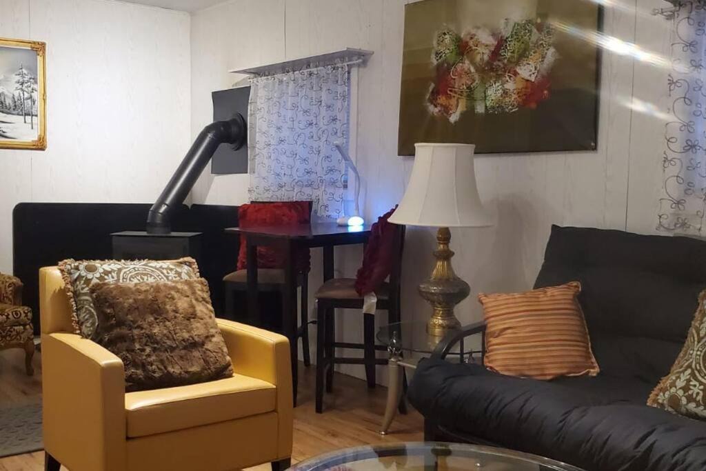 Photo of Livingroom in Bancroft