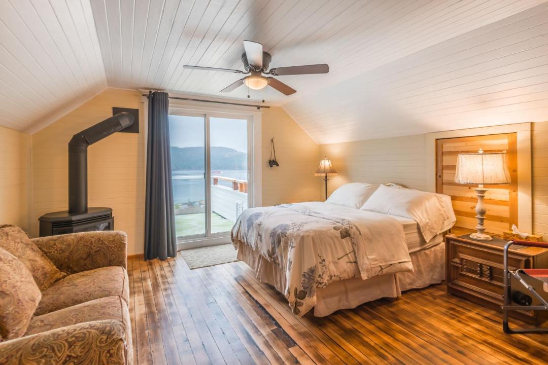 Photo of Bedroom in Port Alberni