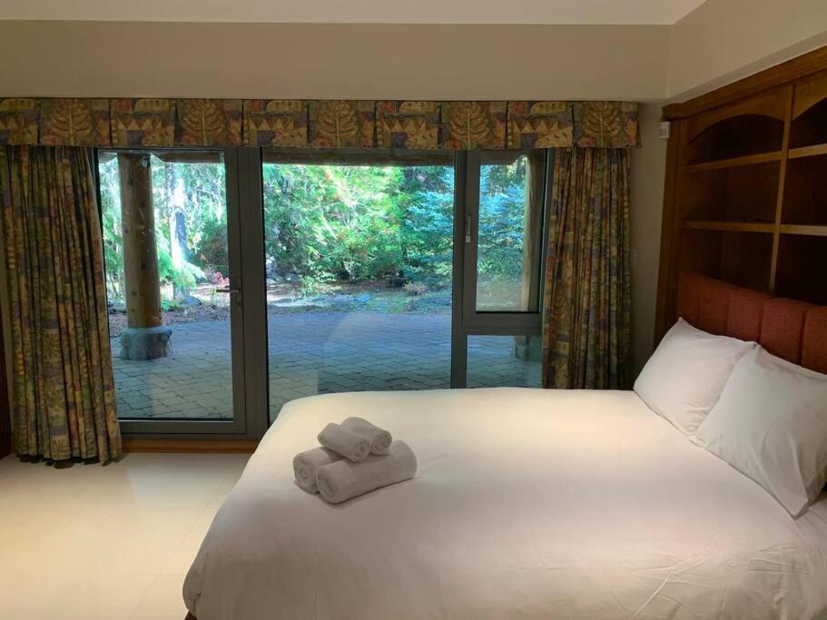 Photo of Others in Whistler Cay Heights