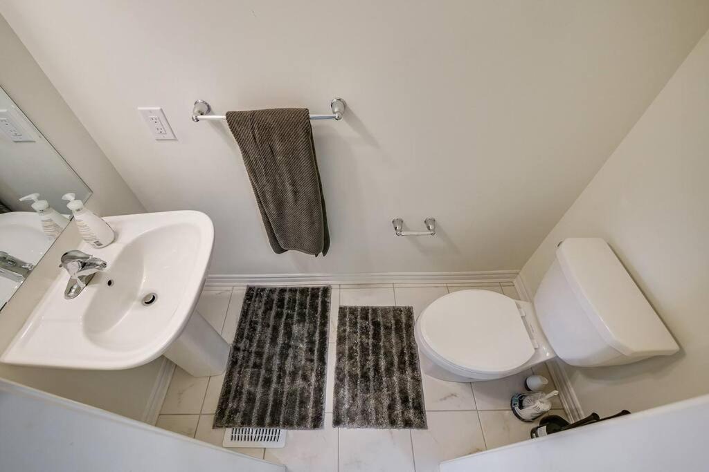 Photo of Bathroom in Halton Regional Municipality