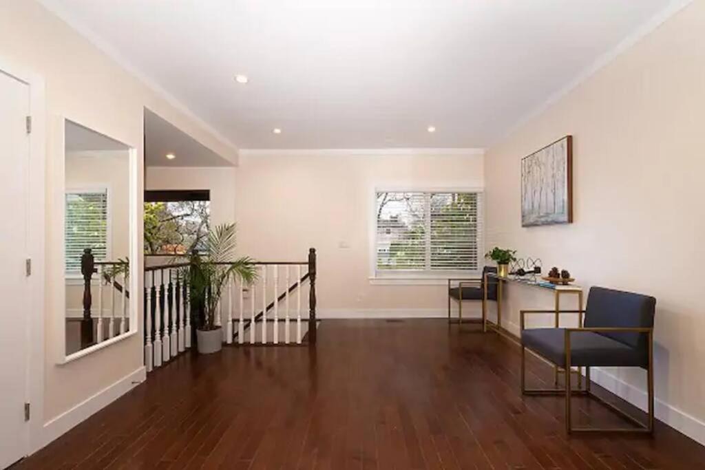 Photo of Livingroom in Shaughnessy