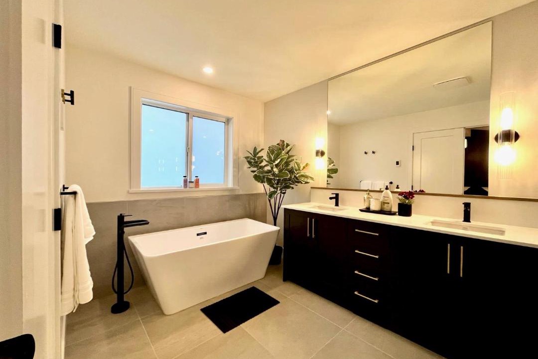 Photo of Bathroom in Willoughby