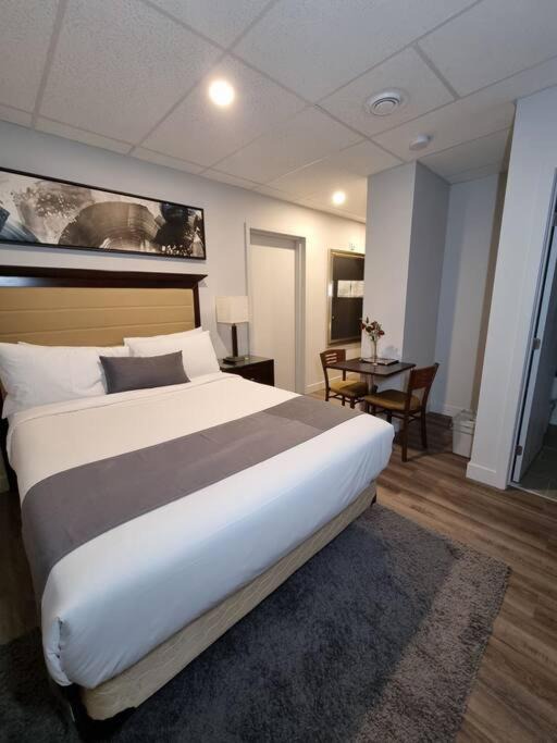 Photo of Bedroom in Downtown Gatineau