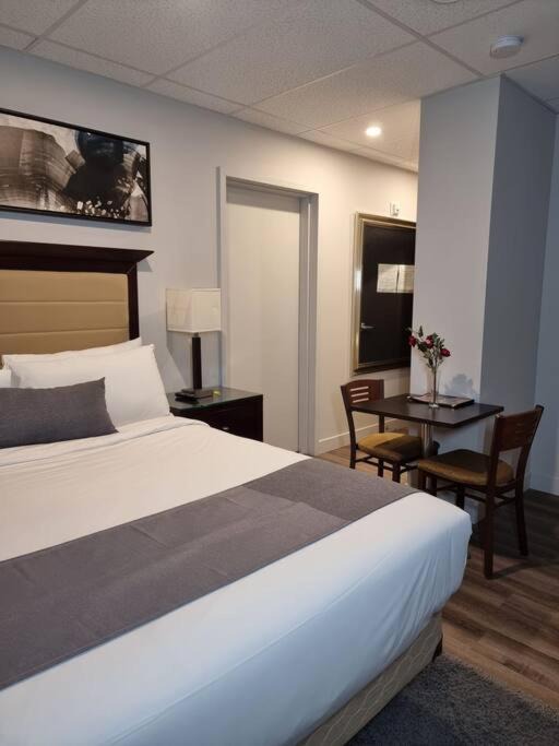 Photo of Bedroom in Downtown Gatineau