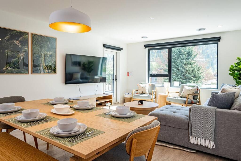 Photo of Livingroom in Revelstoke