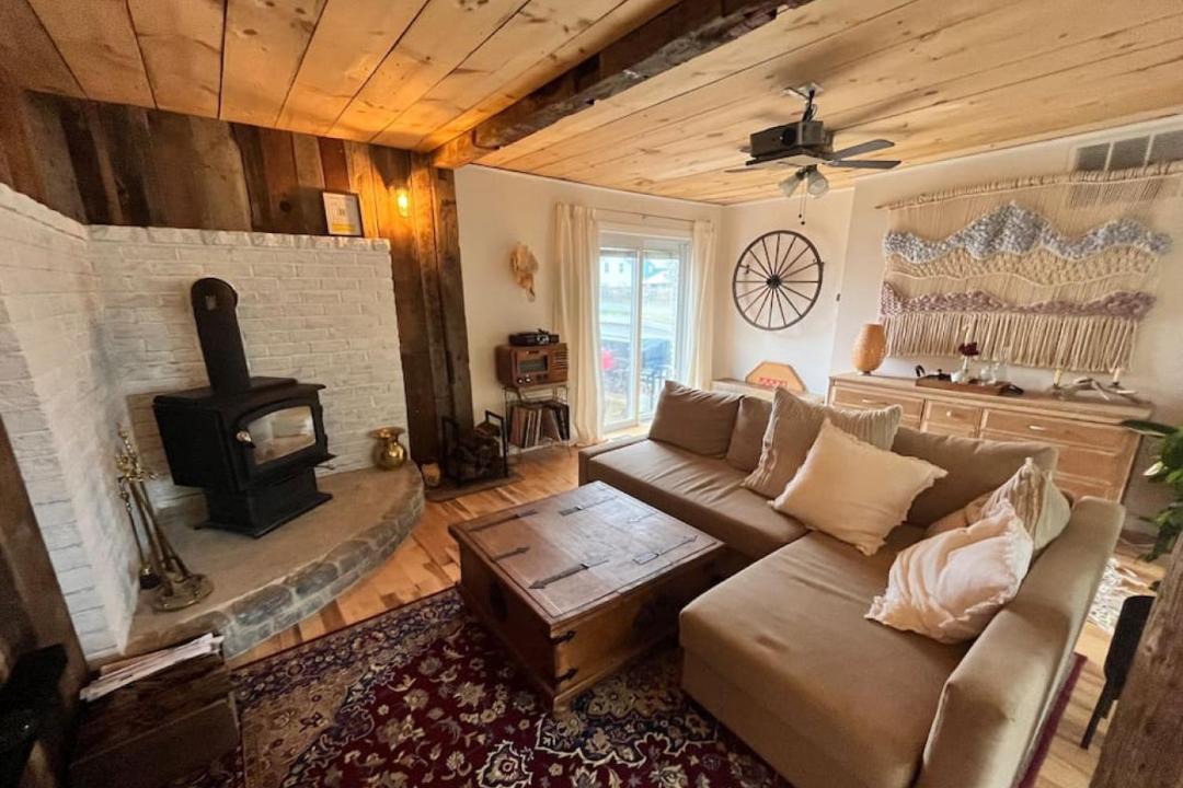 Photo of Livingroom in Consecon
