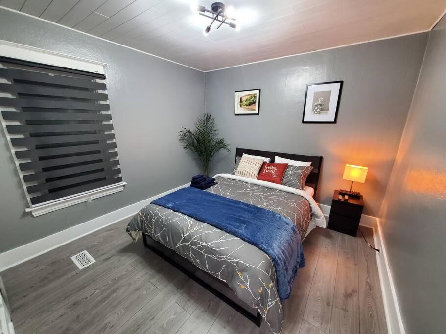 Photo of Bedroom in North Central Edmonton