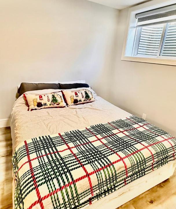 Photo of Bedroom in Canyon Meadows