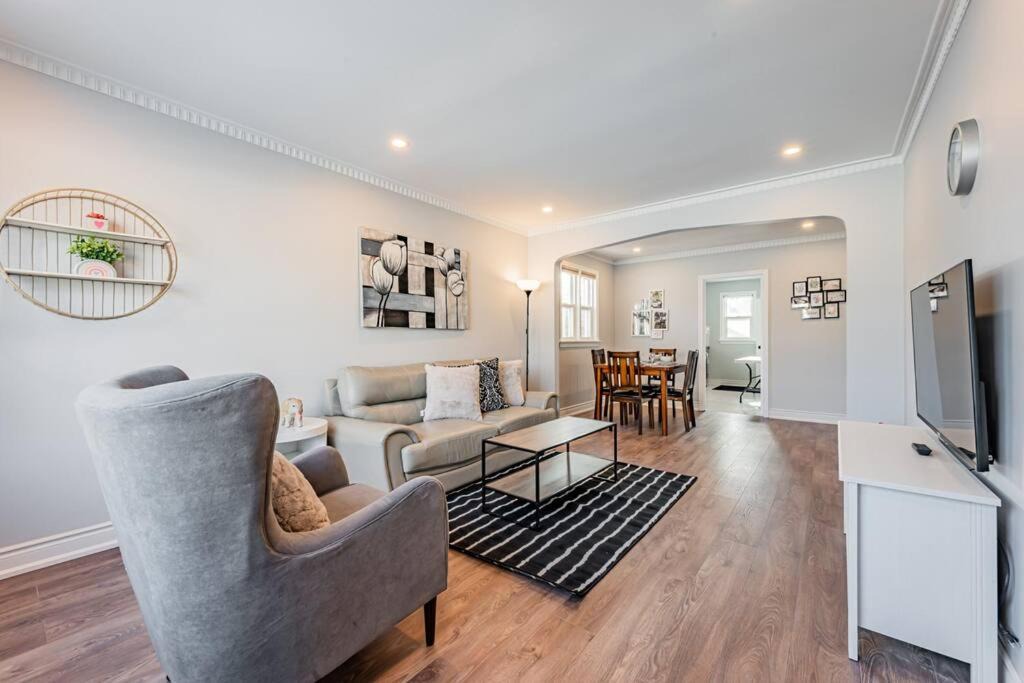 Photo of Livingroom in The Queensway