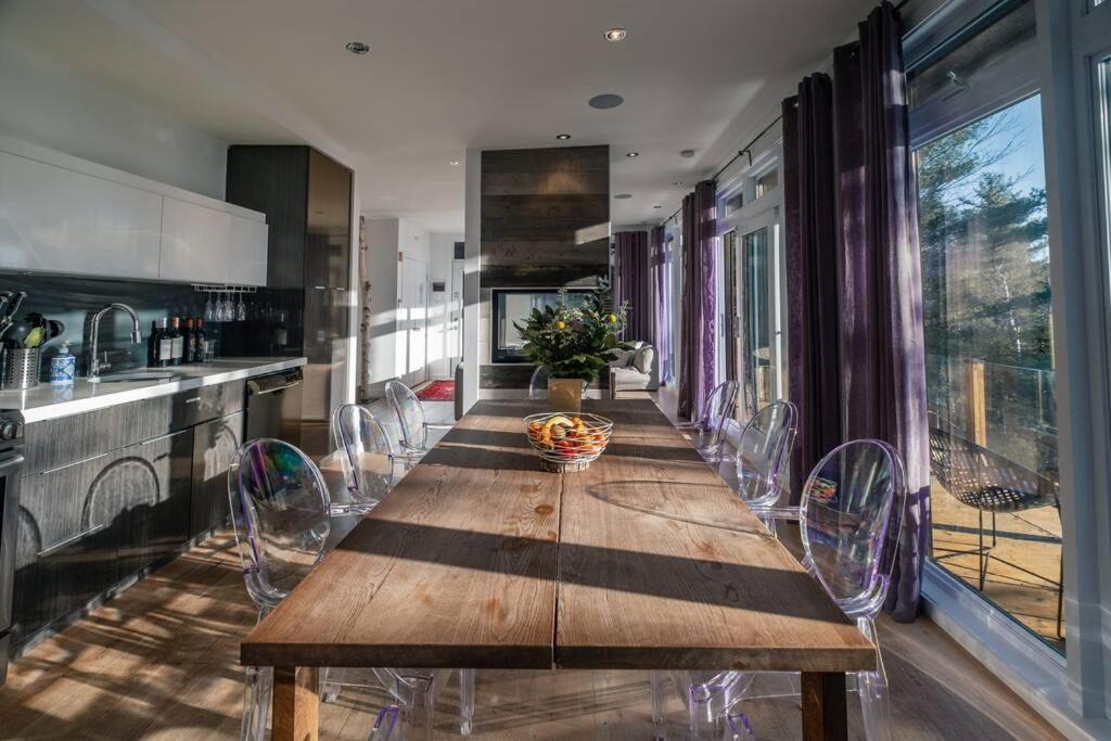 Photo of Livingroom in Chertsey