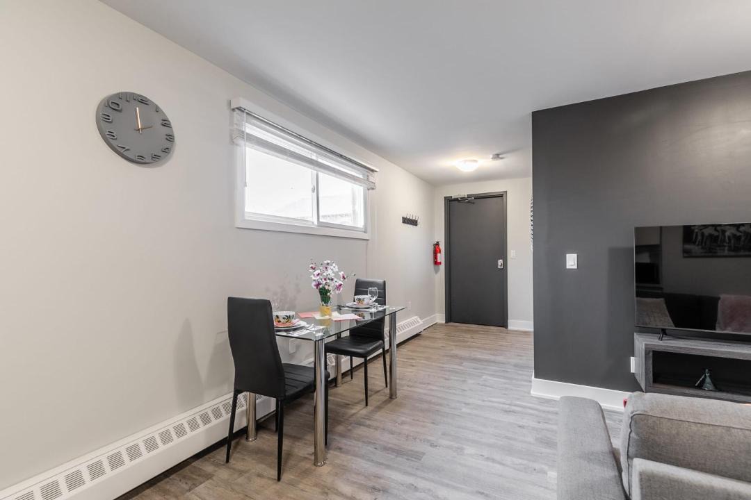 Photo of Livingroom in Central Hamilton