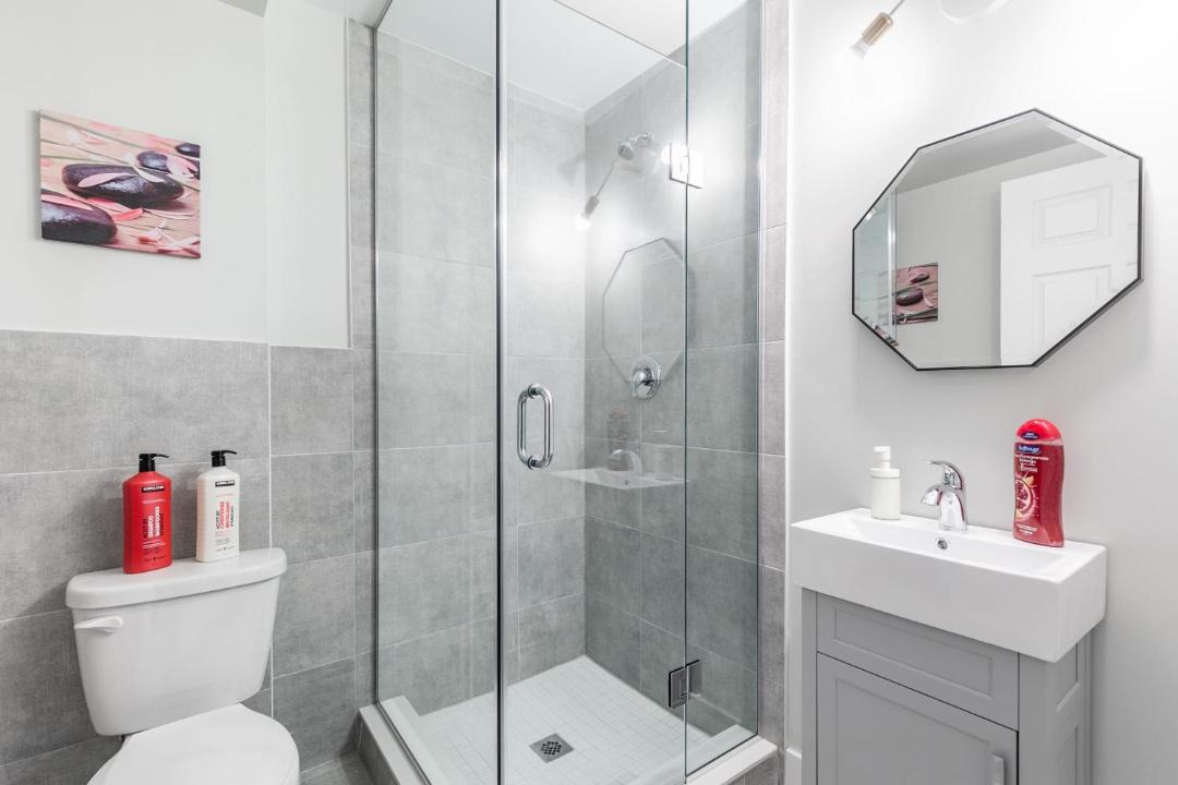 Photo of Bathroom in Central Hamilton