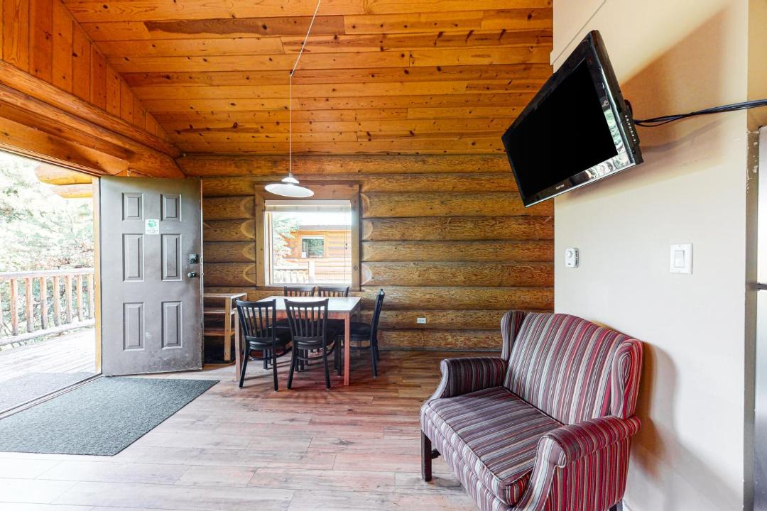 Photo of Livingroom in Lac Le Jeune