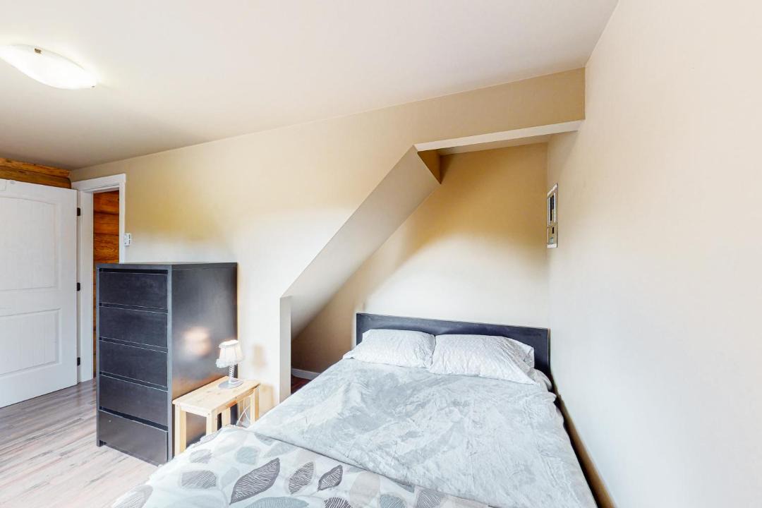 Photo of Bedroom in Lac Le Jeune