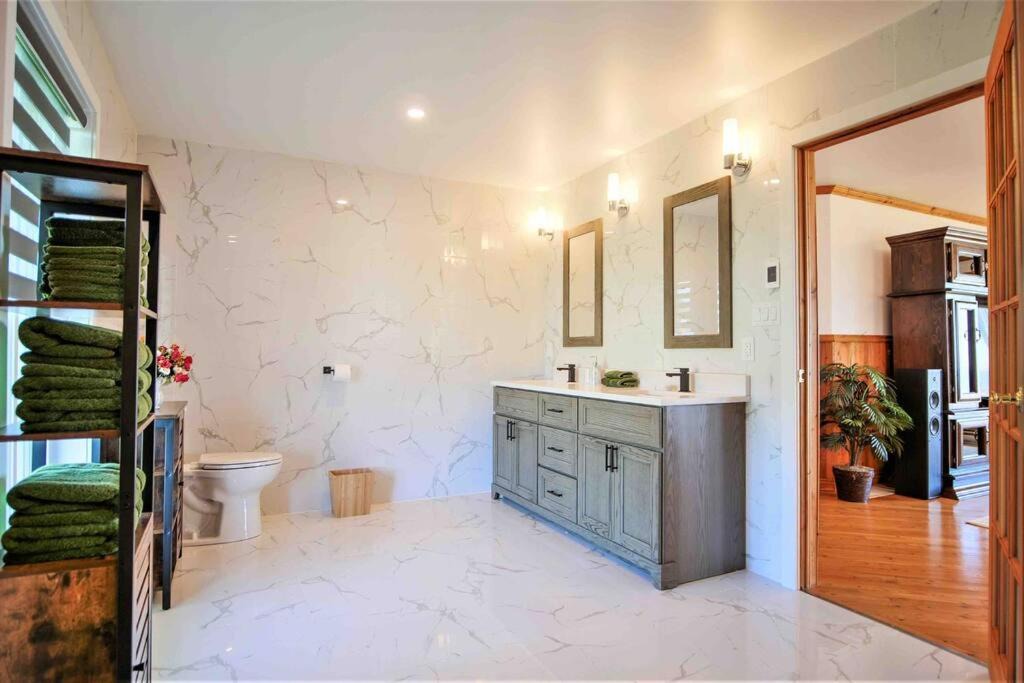 Photo of Bathroom in Caplan