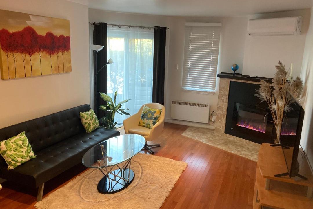 Photo of Livingroom in LaSalle