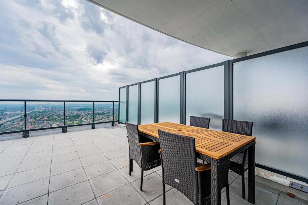 Photo of Patio Balcony in Hurontario