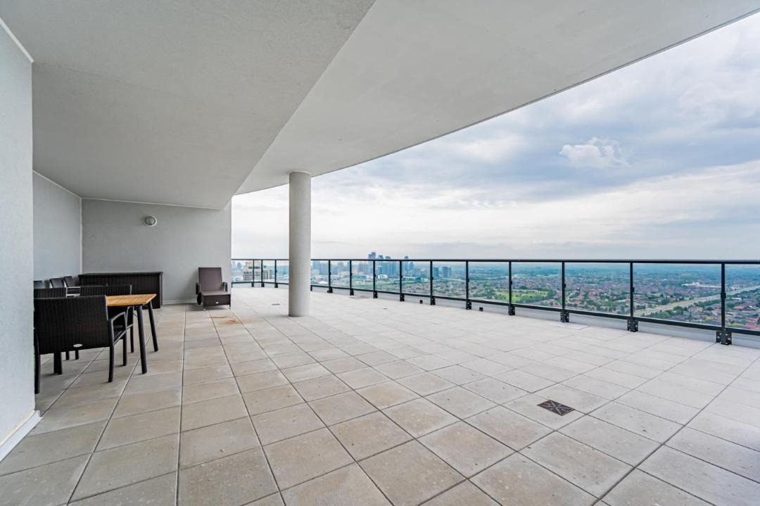 Photo of Patio Balcony in Hurontario