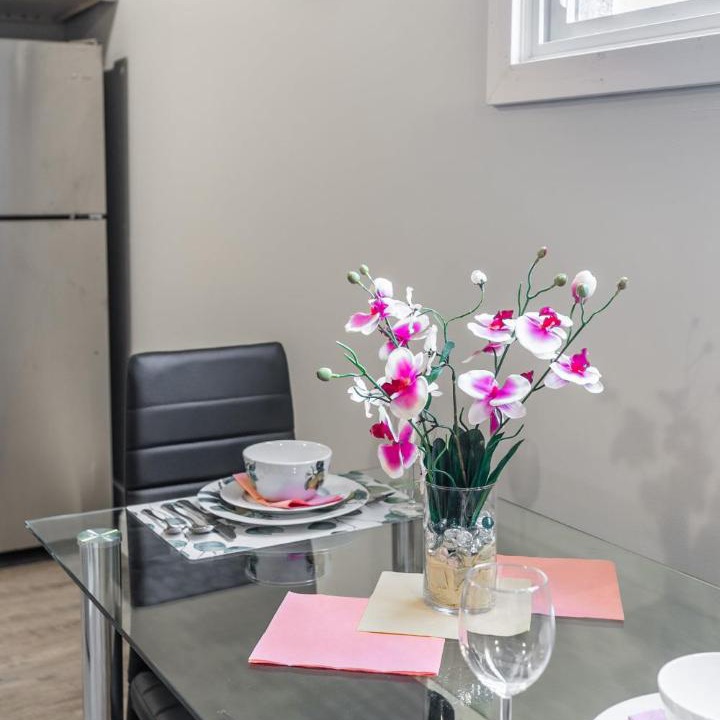 Photo of Livingroom in Central Hamilton