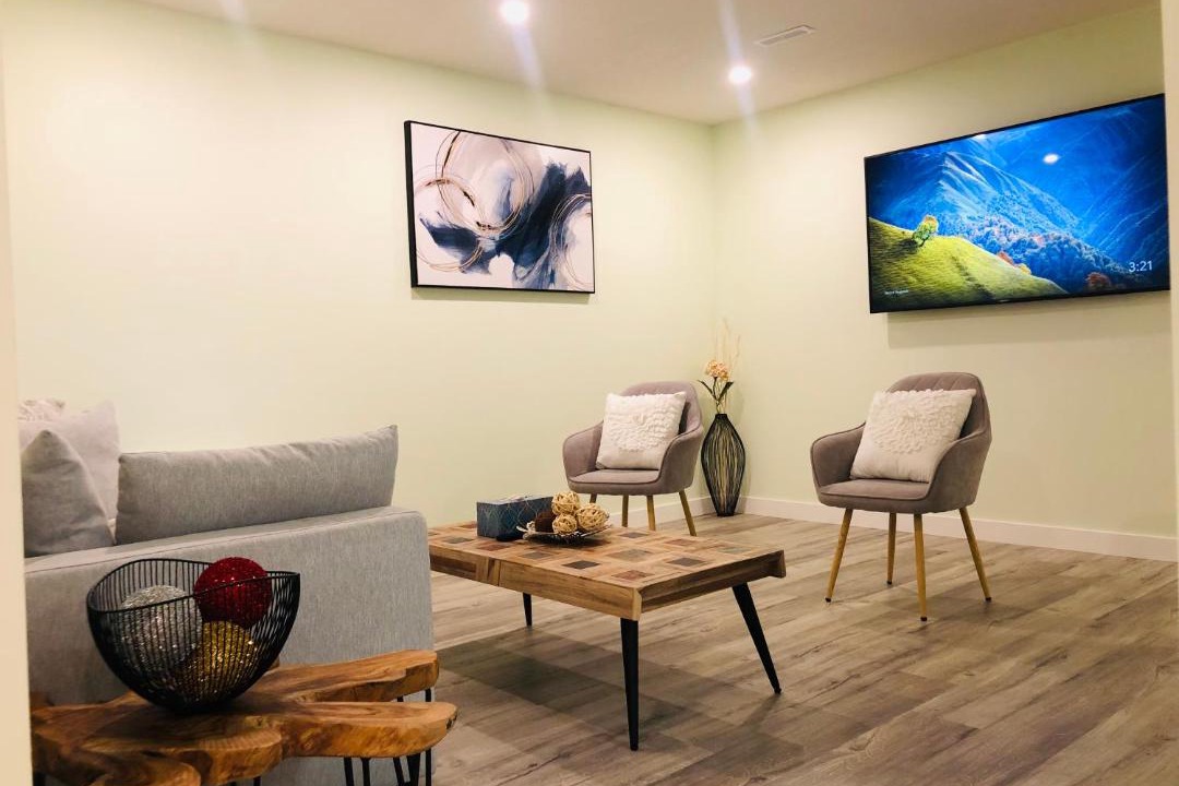 Photo of Livingroom in Springbank Hill