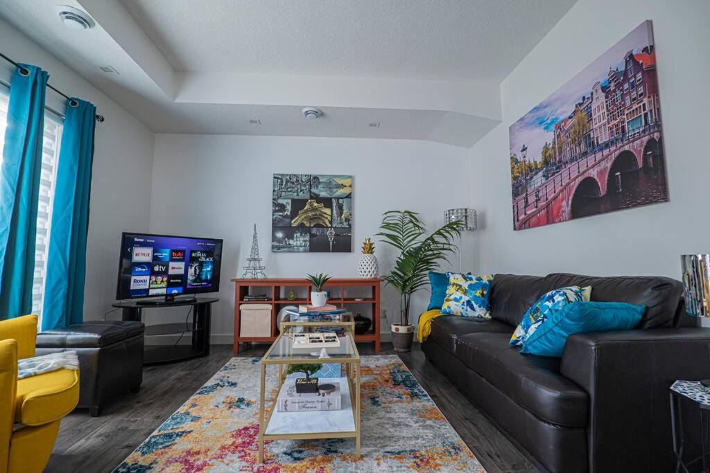 Photo of Livingroom in North Central Edmonton