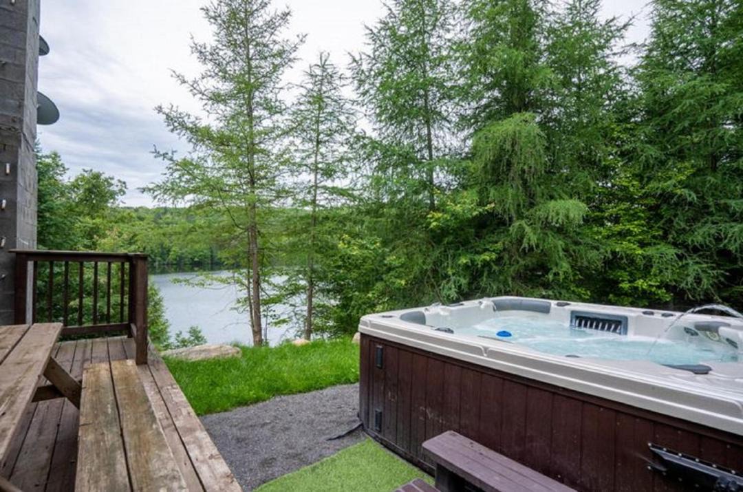 Photo of Patio Balcony in Val-des-Lacs