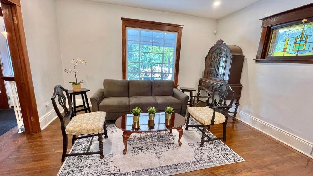 Photo of Livingroom in Richmond Hill