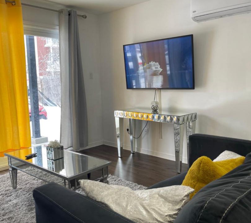Photo of Livingroom in Aylmer