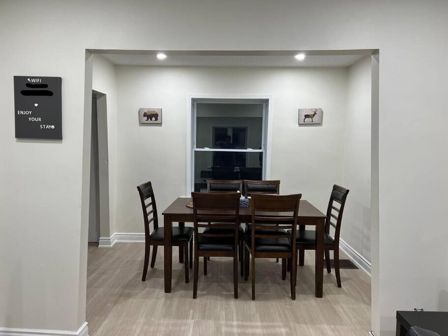 Photo of Livingroom in Hamilton