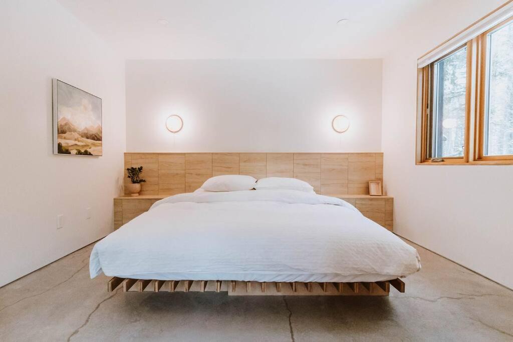 Photo of Bedroom in Nordegg