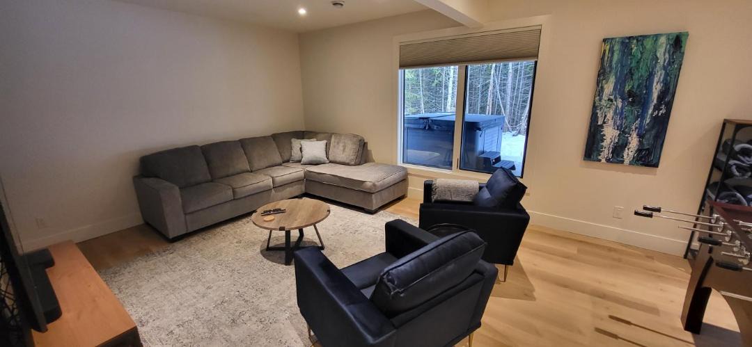 Photo of Livingroom in East Kootenay