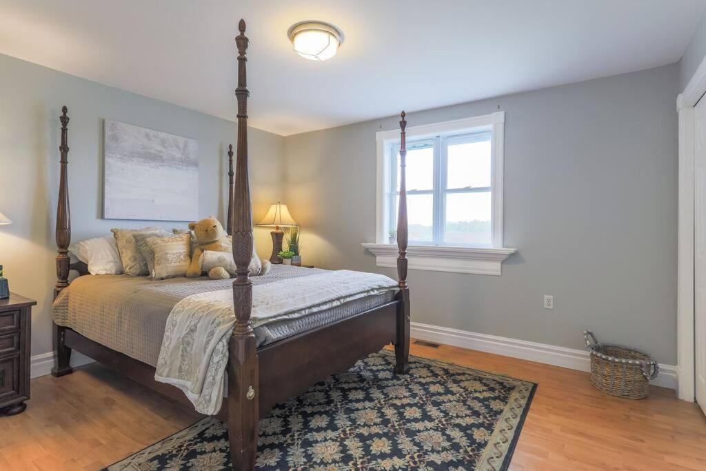 Photo of Bedroom in Hamilton