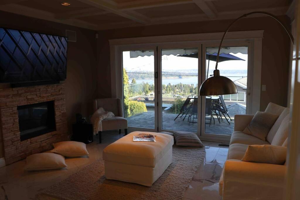 Photo of Livingroom in West Vancouver
