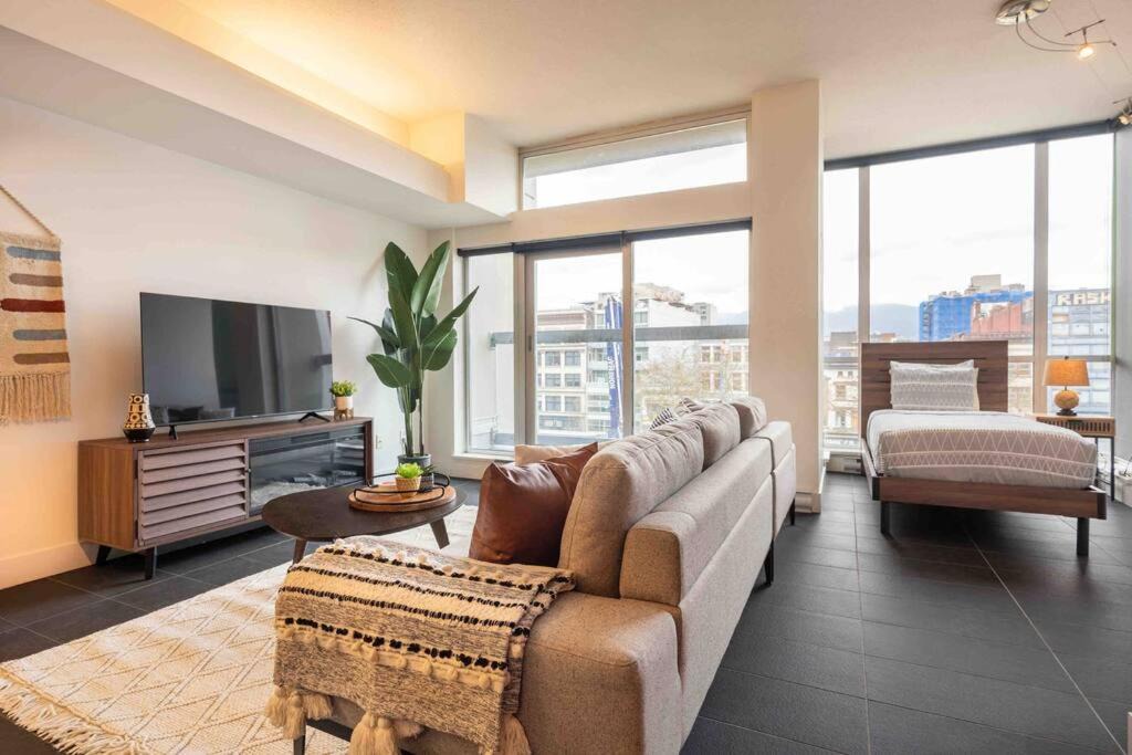 Photo of Livingroom in Gastown