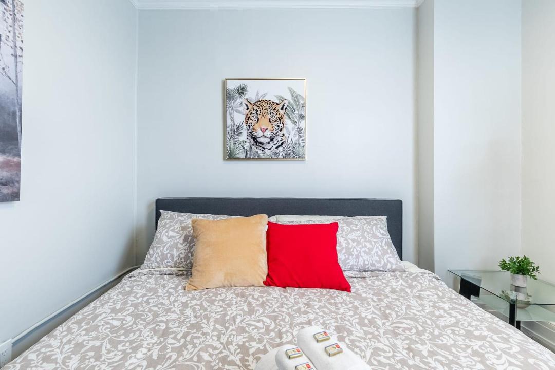 Photo of Bedroom in Central Hamilton