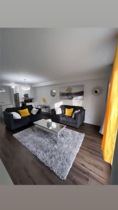 Photo of Livingroom in Aylmer