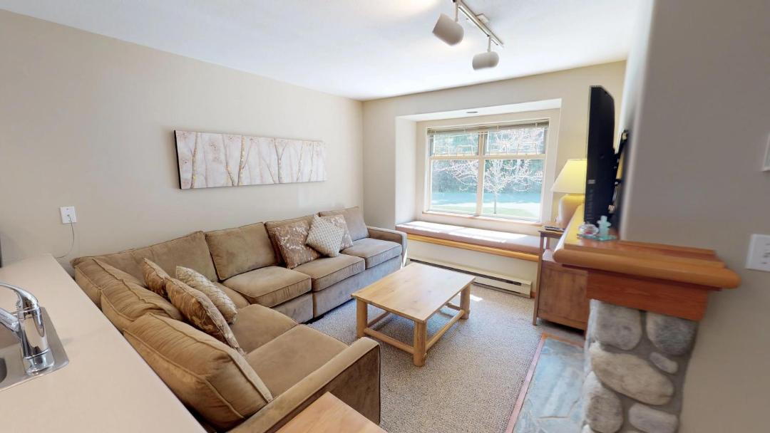 Photo of Livingroom in Whistler Creekside