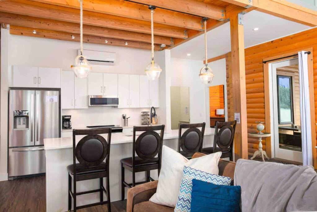 Photo of Livingroom in Central Okanagan