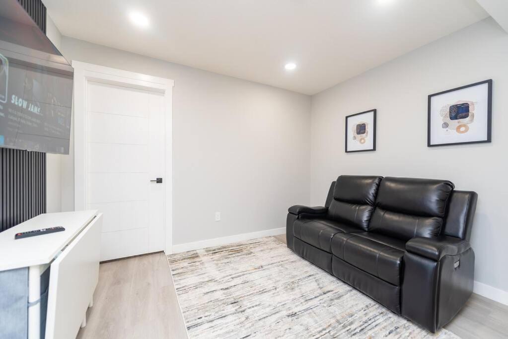 Photo of Livingroom in Calgary