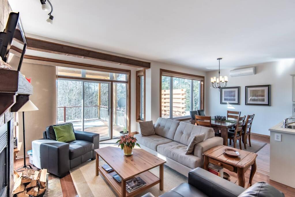 Photo of Livingroom in Mont-Tremblant