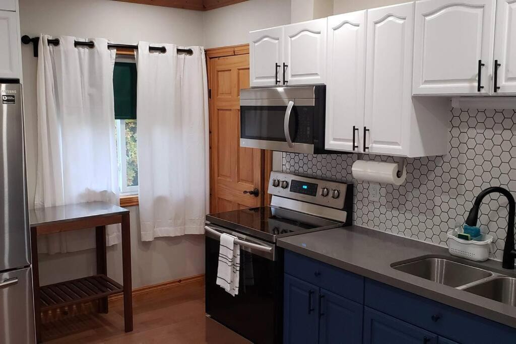 Photo of Kitchen in Waubaushene