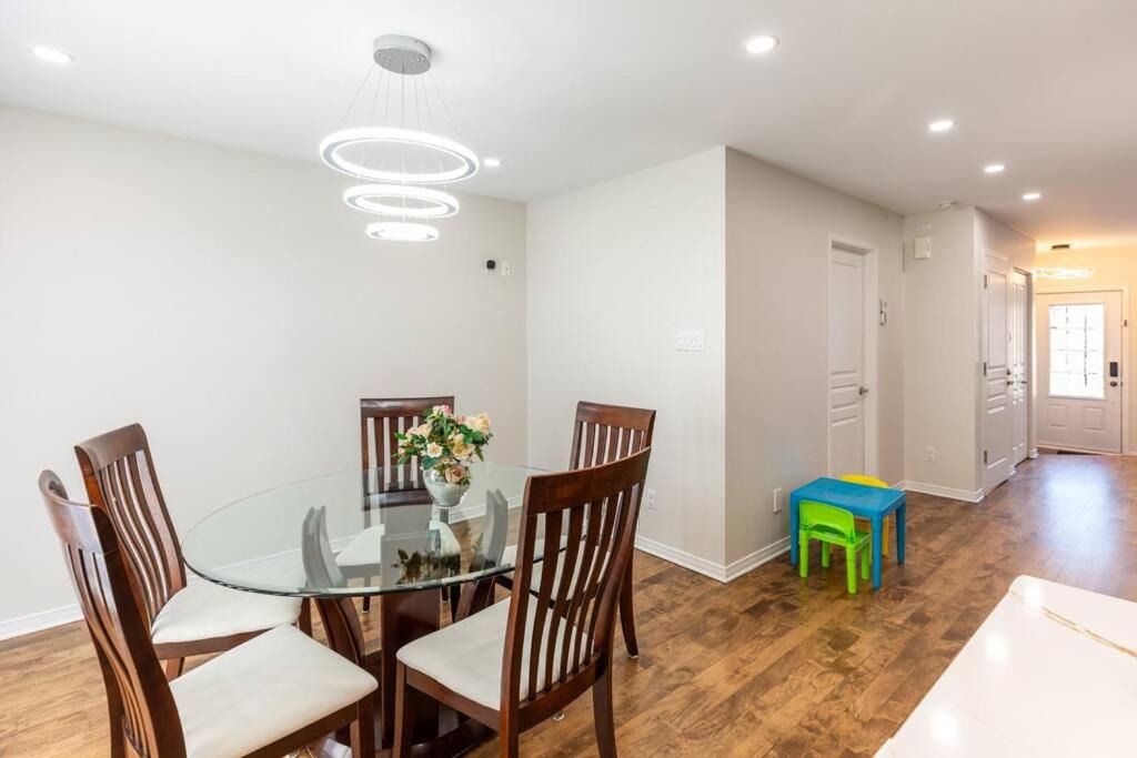 Photo of Livingroom in L'Ile-Bizard