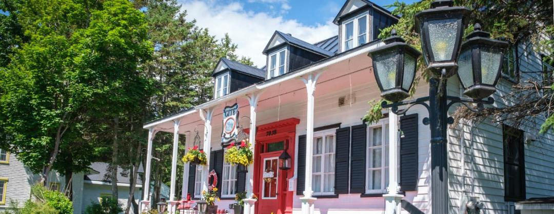 Photo of Buildings in Saint-Laurent-de-l'ile d'Orleans